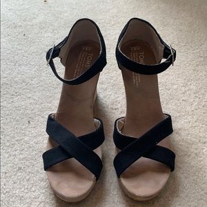 Toms women’s platform sandals.